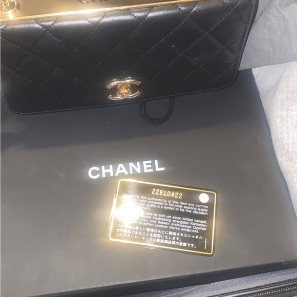 Chanel - Picture 3 of 5